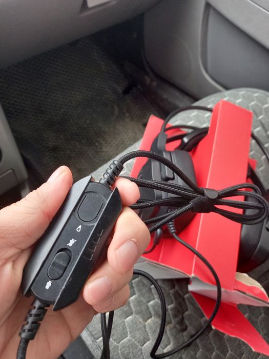 Наушник новый не использовалсЯ