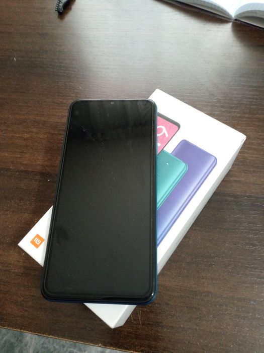 Redmi 9 32+4 в идеальном состоянии