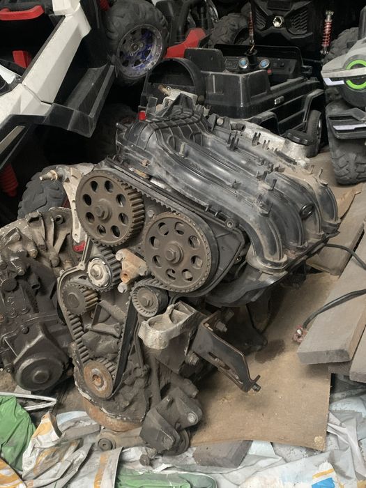 Продам двигатель,кпп и блок управление на приору