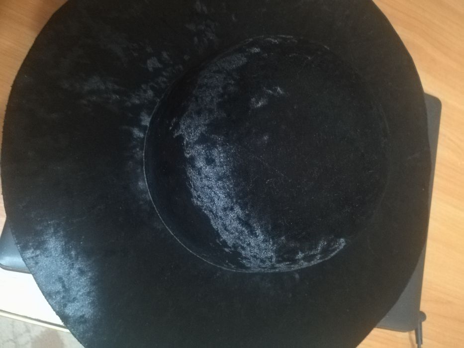 Шляпа. Весна - осень.