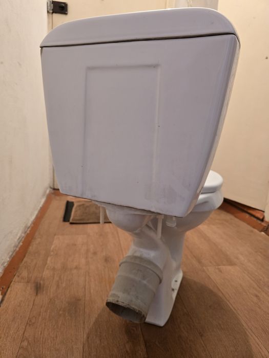 Продам унитаз в отлич.состояний
