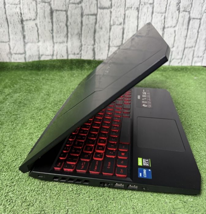 Продам игровой ноутбук