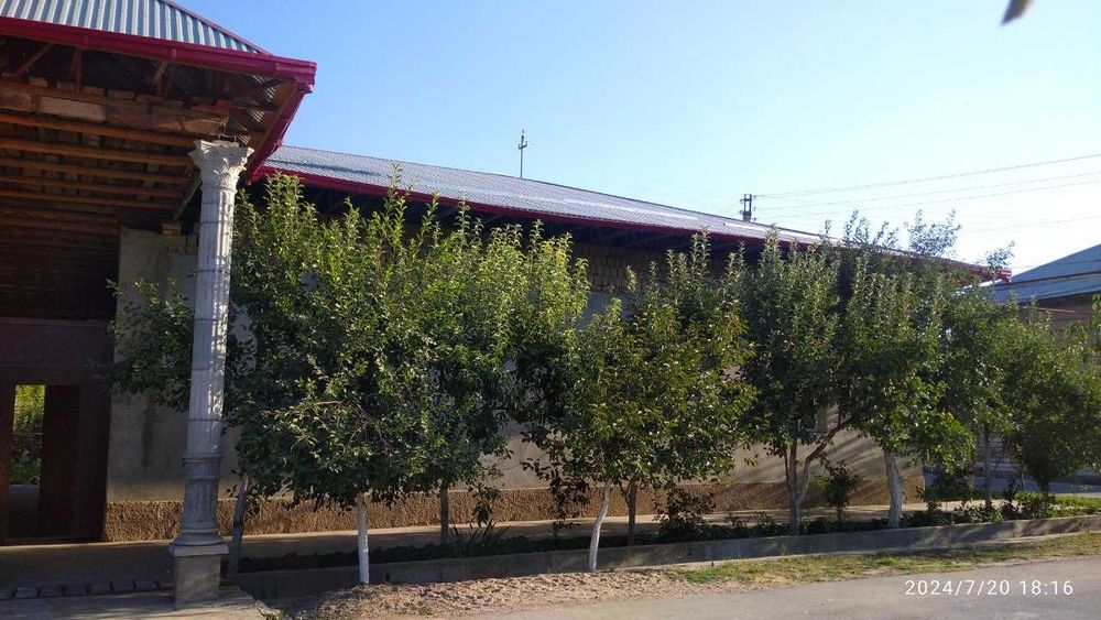 Yashash uchun tayyor hovli