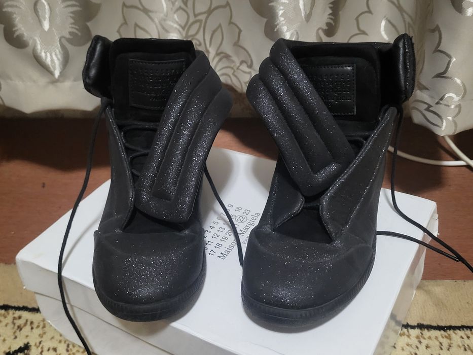 Maison Margiela Future — размер 39, чёрные кроссовки
