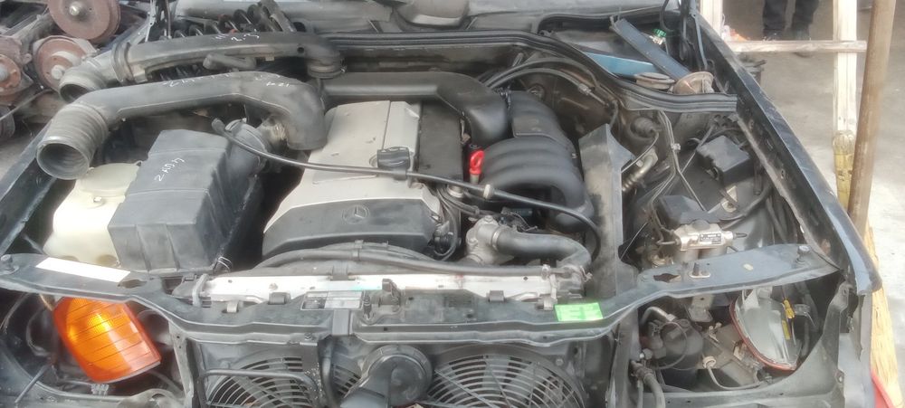 Мерседес 124 запчасти.