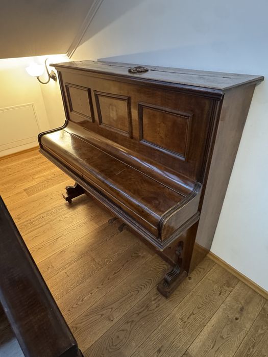 Pian vertical vechi Alois Parttart Wien