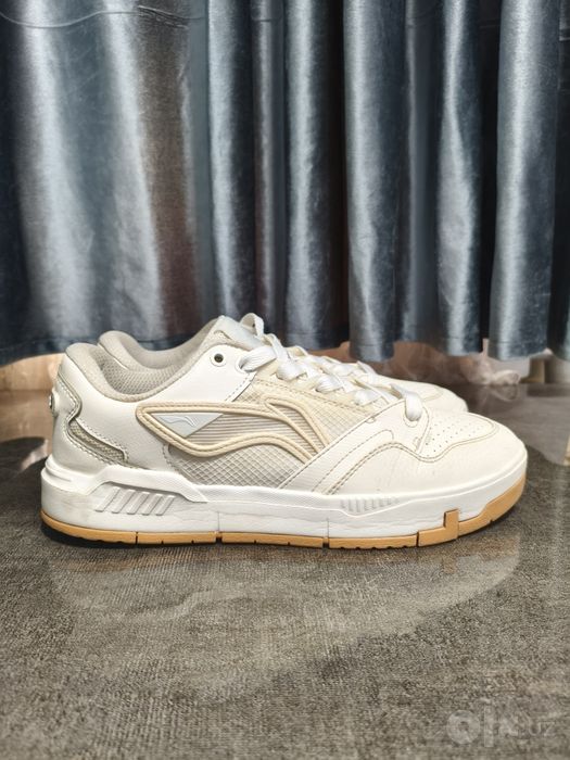 Оригинальные кроссовки Lining Common 80s