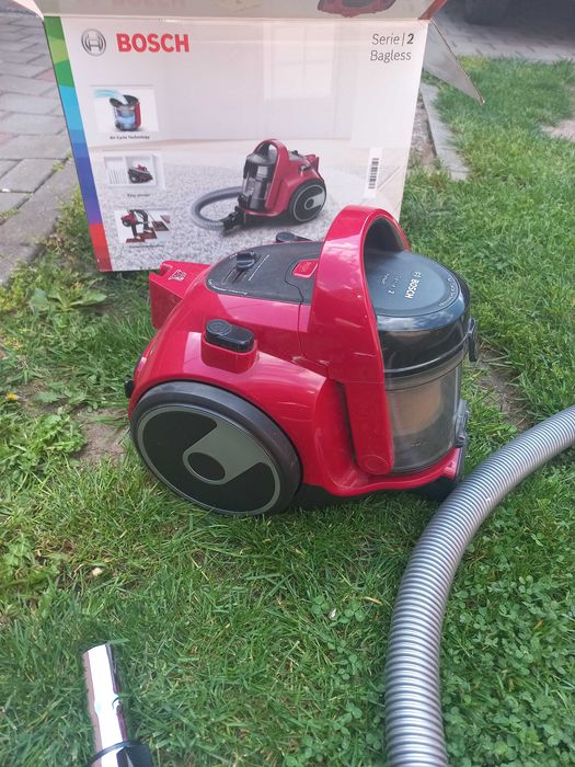 Aspirator Bosch  fara sac