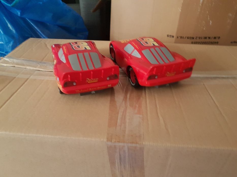 Fulger Mc Queen care vorbeste in 3 sau 4 limbi