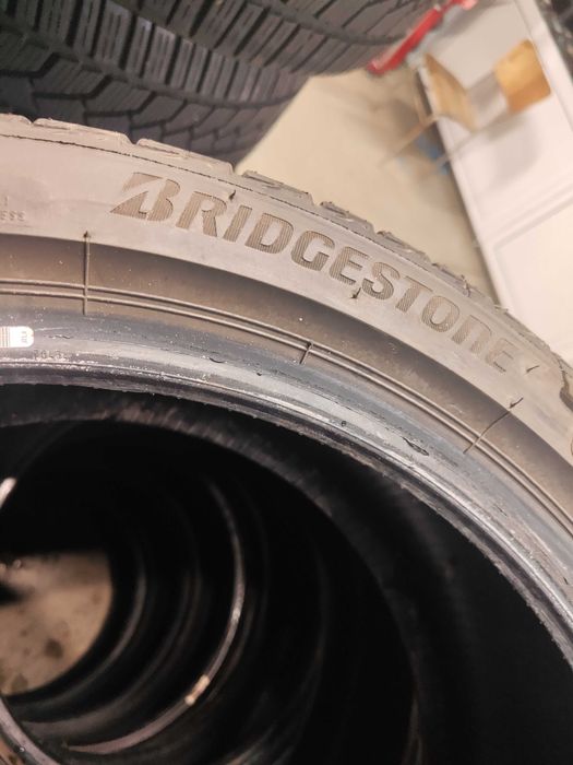 2бр. летни гуми 225/40/18 Bridgestone