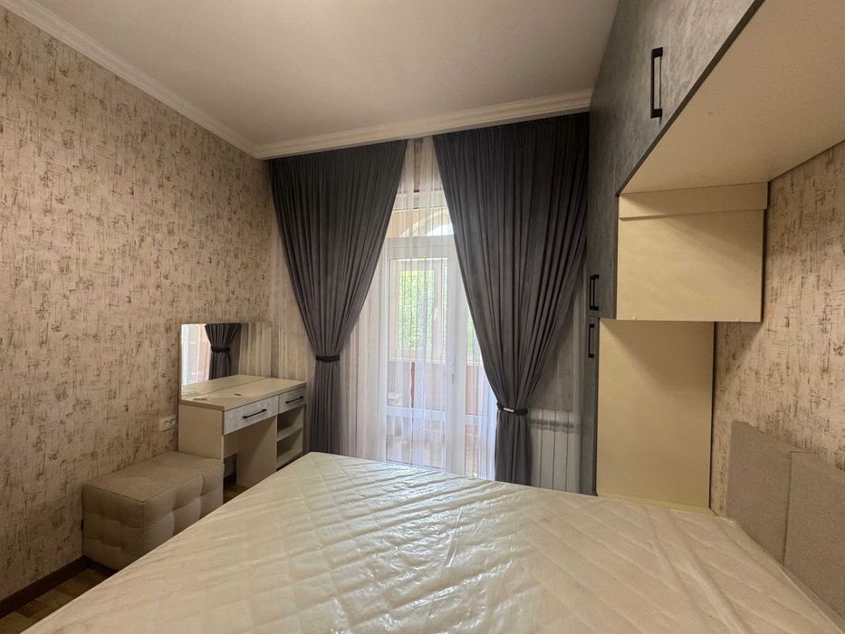 метро Айбек  2/3/3  57м²