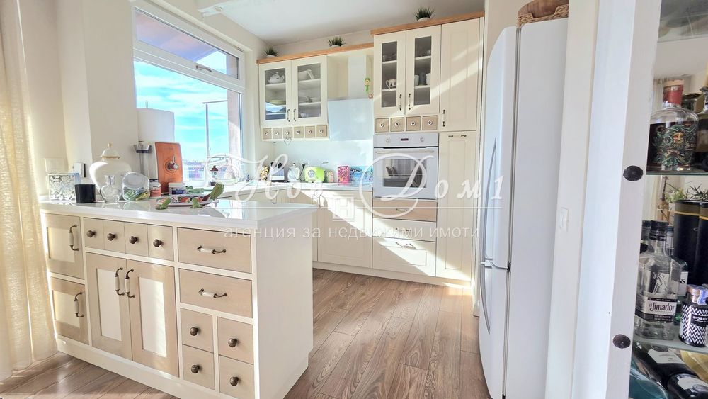 Продава се Тристаен апартамент в София, Малинова долина - 146 кв.м за 1520 €/кв.м - Снимка #3