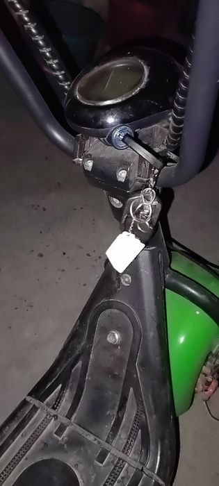 электроскутер весьма хороший и быстрый