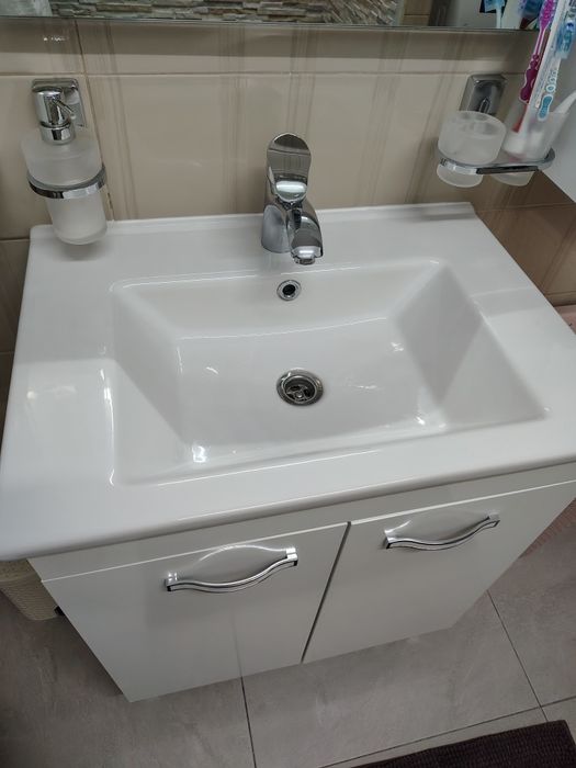 Vând set complet de baie (chiuveta)