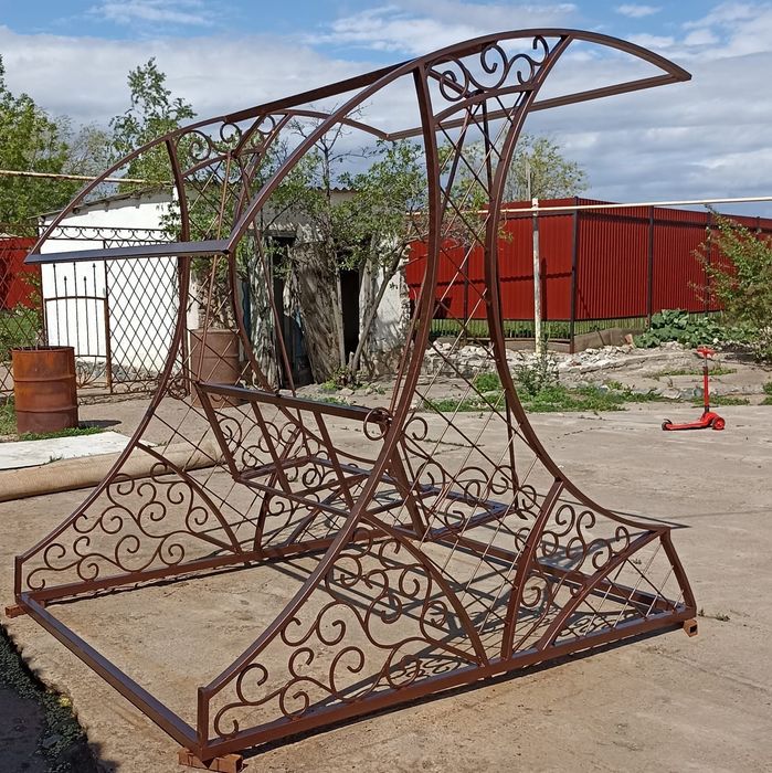 Продам качели в сад.