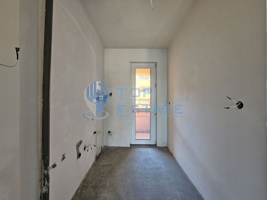 Продава се Двустаен апартамент в Велико Търново, Център - 70 кв.м за 1572 €/кв.м - Снимка #3