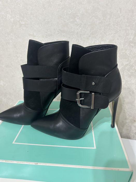 Ботильоны от Асем Ассенбаевой