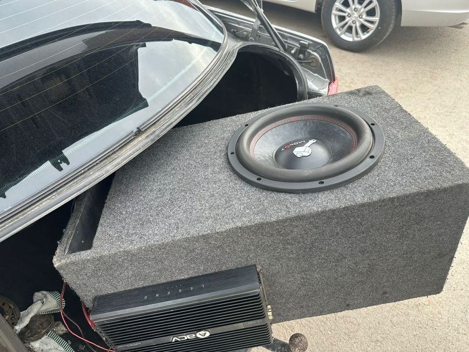 Продам сабвуфер в хорошем состояние