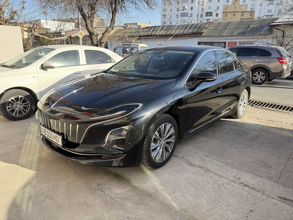 Hongqi eqm5 500 в аренду с выкупом