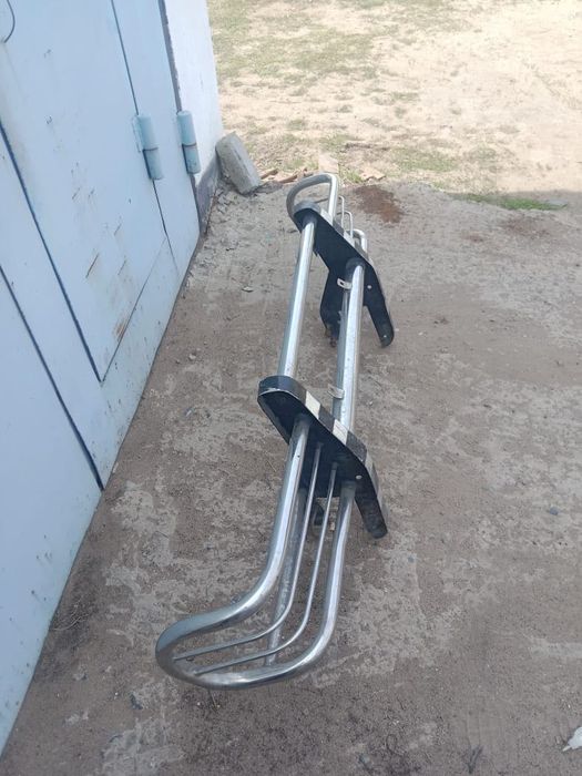 Продам кенгурятник на Ниву.