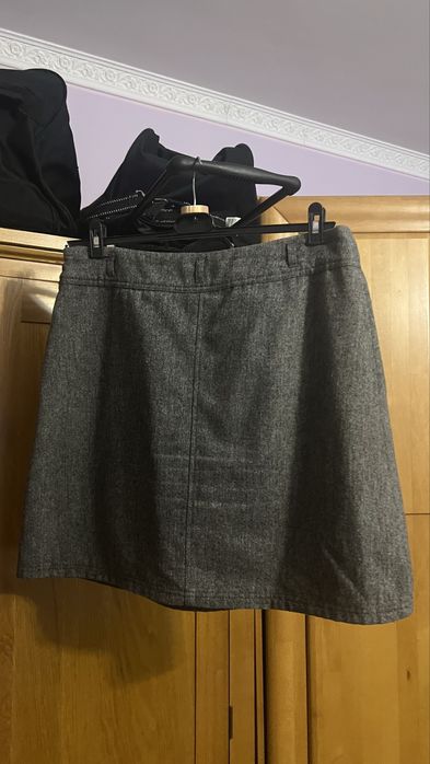 Fusta gri Office