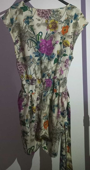 Rochie H&M scurta pentru femei, model floral, marimea EUR 38/M Noua!