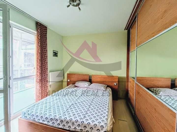 Тристаен -обзаведен-Бриз