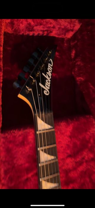 Электрогитара Jackson Flying V