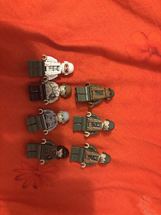 Figurine lego si diverse