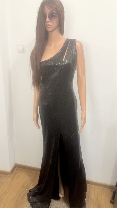 Черна дълга рокля от пайети