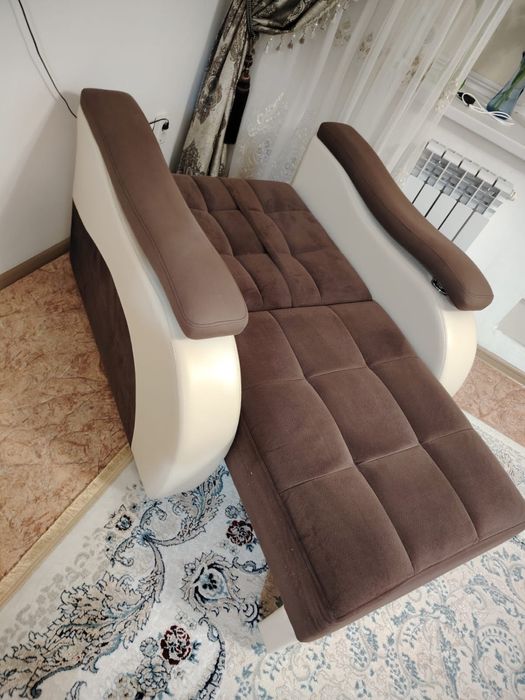 Продам диван с креслом