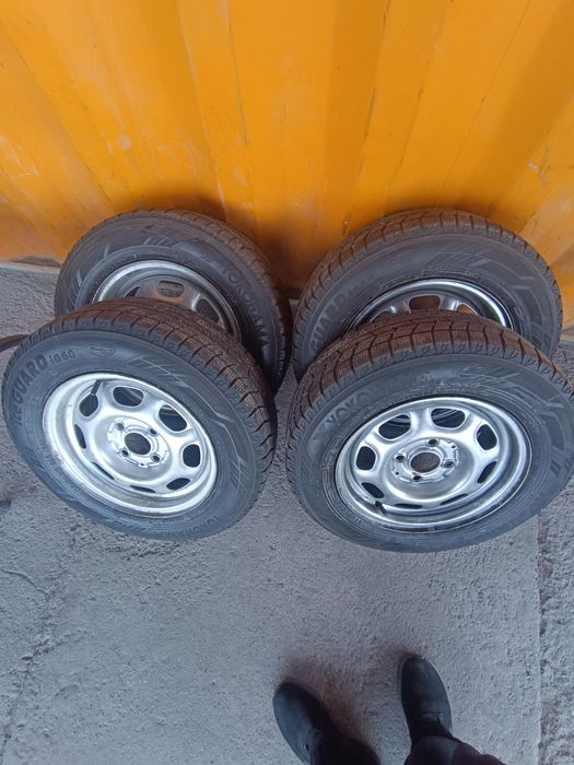Продам резину зимние 175/70/13