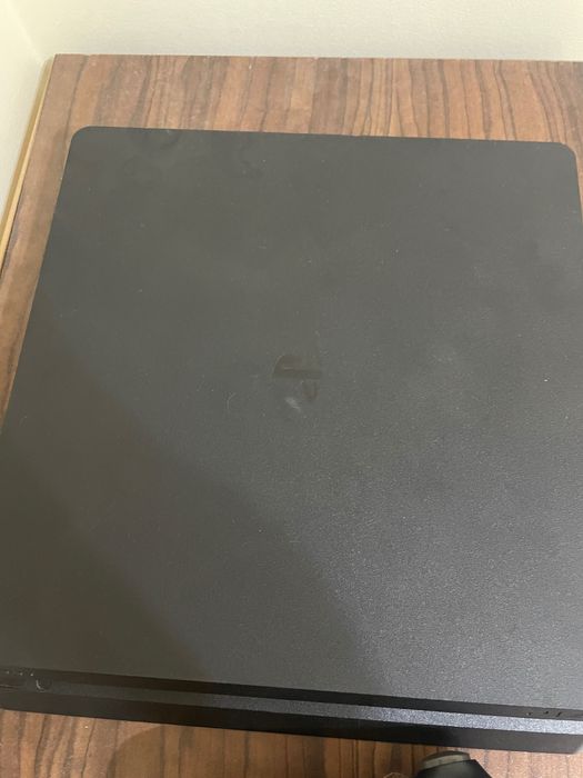 Playstation 4 в супер състояние с игри