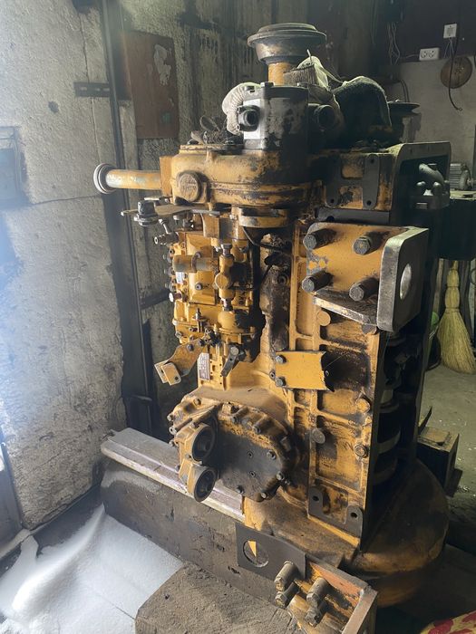 Liebherr d904 двигатель насос