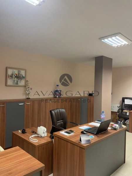 Продава се Офис в Пловдив, Център - 80 кв.м за 2445 €/кв.м - Снимка #2