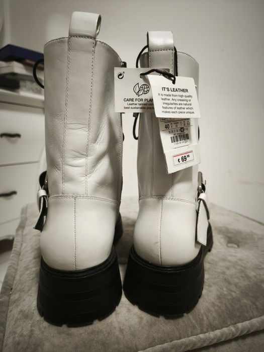 Ghete Zara  din piele naturală  mărimea 40
