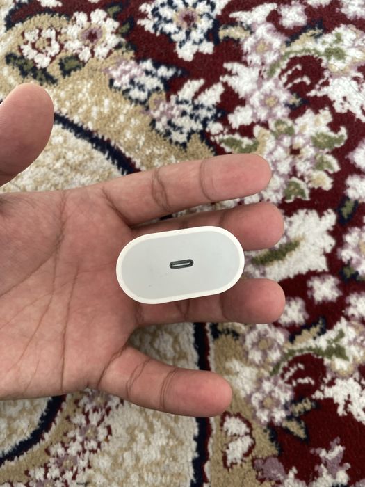 Оригинальный адаптер Apple Lightning