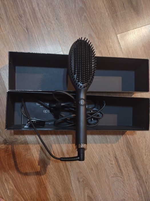 Perie păr GHD ,nou.