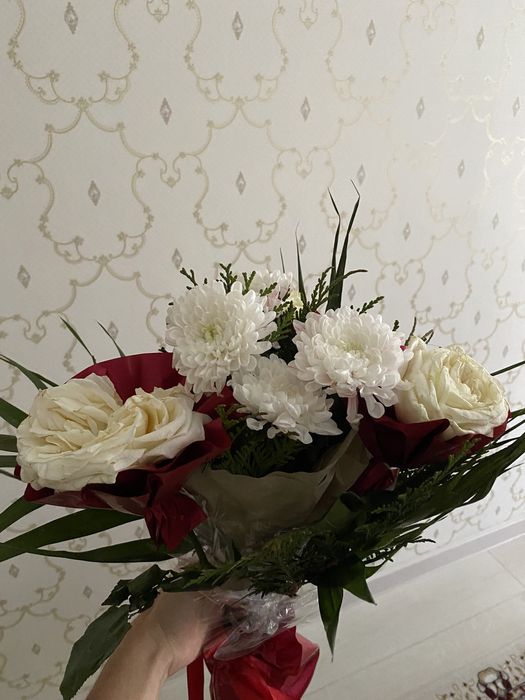 Букеты с цветами разные