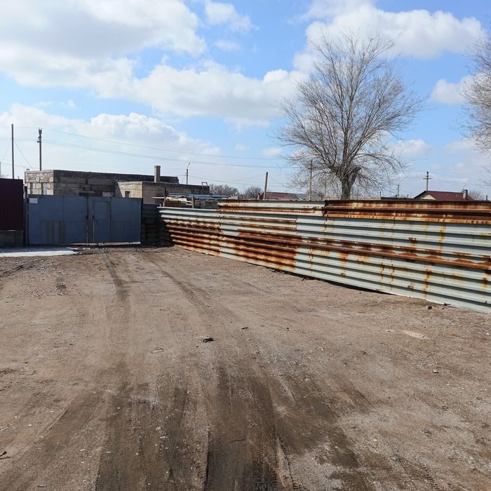 Продается бокс с земельн