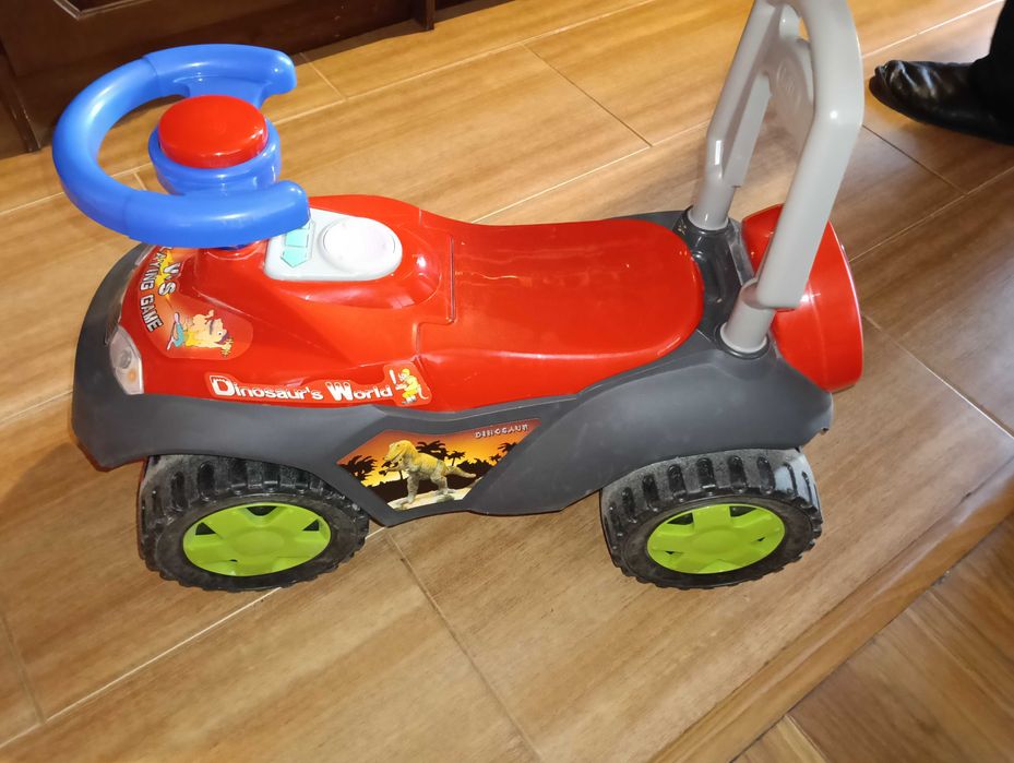 Музикална количка за бутане