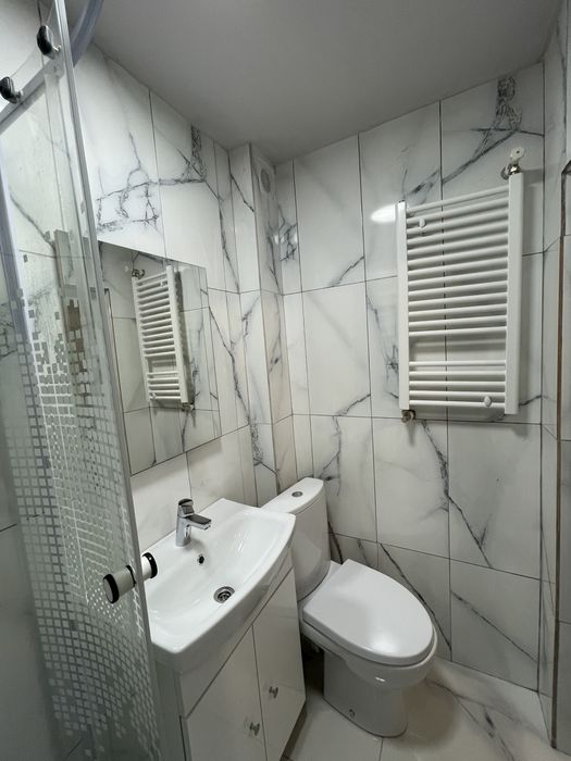 Vand apartament!