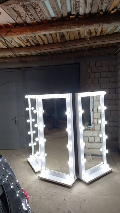 Rasiya oyna qoyulgsn patsvetks