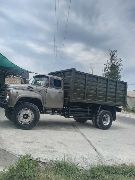 Zil 130 sotiladi