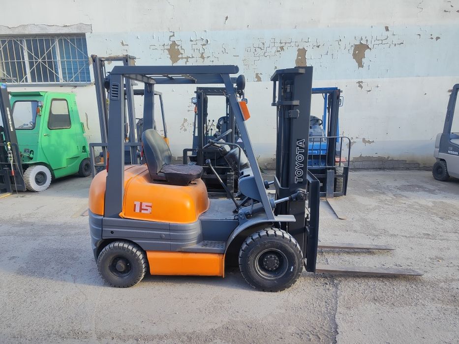 Продам вилочный погрузчик, кара