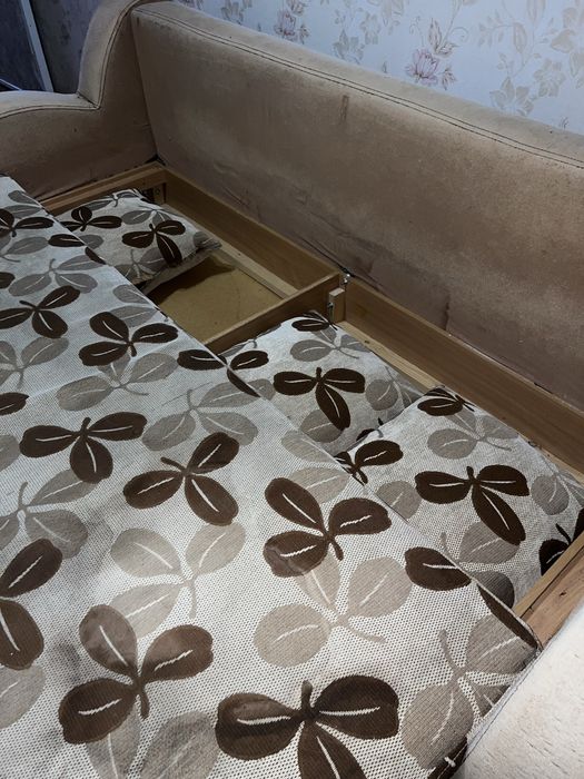 Отдам бесплатно кровать-диван