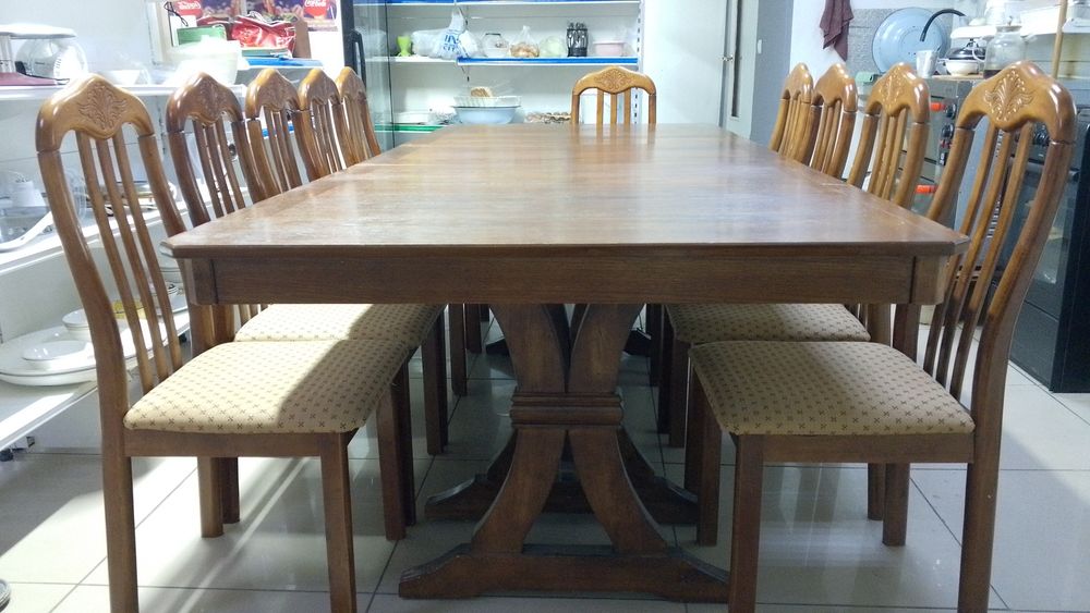 Мебель стол со стульями 10штук