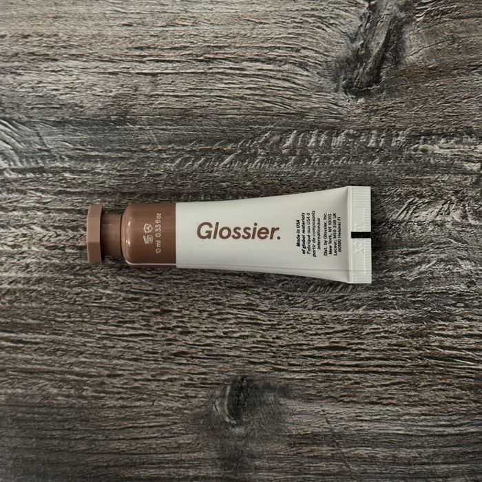 Glossier Бронзер