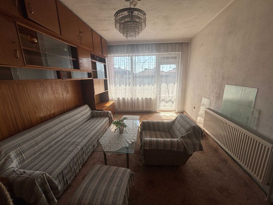 ЧЕТИРИСТАЕН апартамент в ЦЕНТЪРА на Карлово