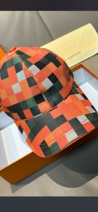 Șapcă Louis Vuitton, model 2026, 7  modele, preț fix